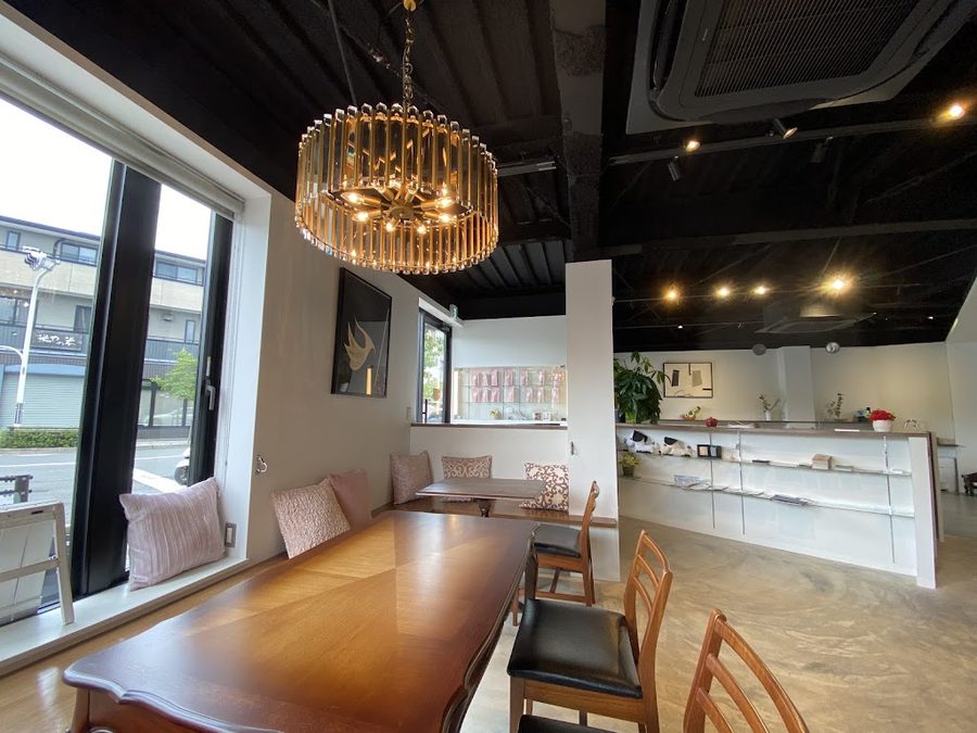 Cafe＆Hotel＆Rental Space Mont Kyoto Nijo Kawabata（川端二条 カフェ モン）