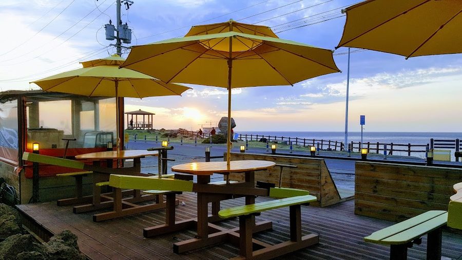 Mango Holic Aewol Coastal Road Branch