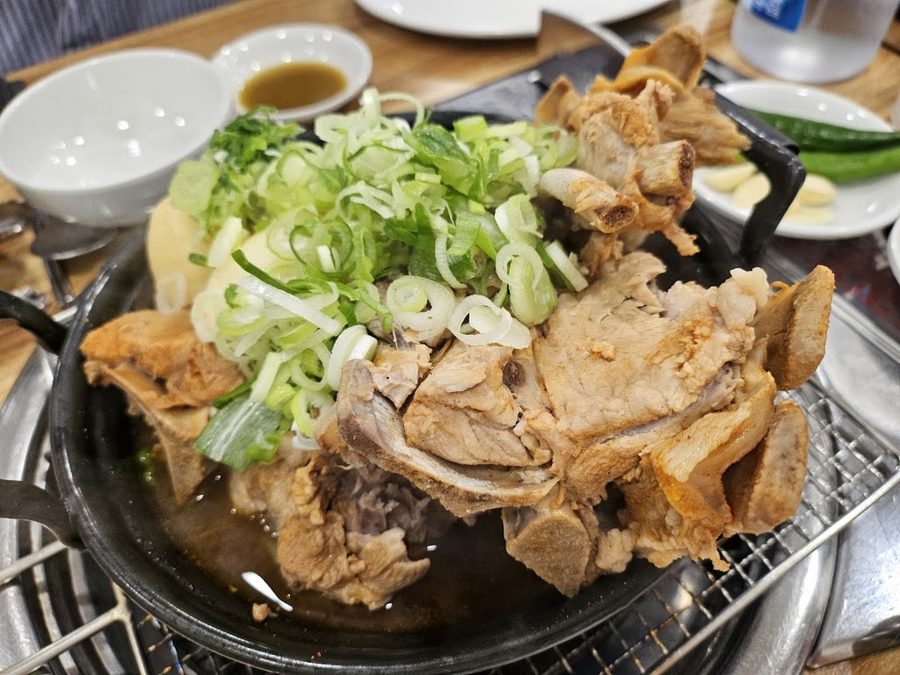 Wonjo Gamjatang Ilmijip Yeouido
