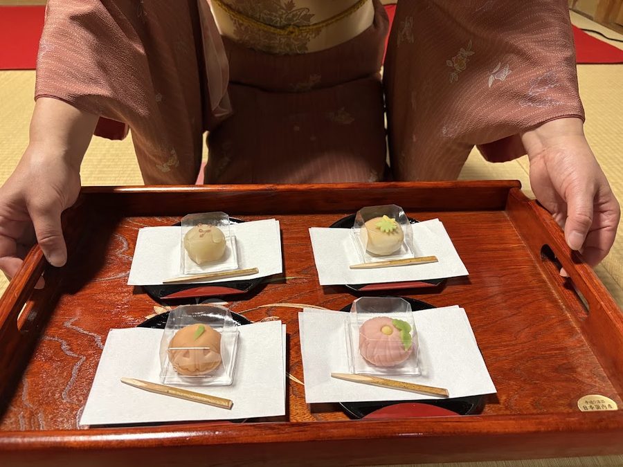 Tea Ceremony Tokyo Tokyochaan 東京茶庵 make matcha