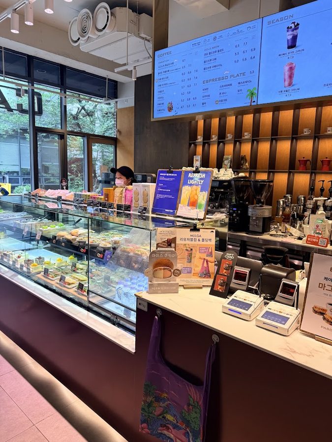 SNU Bldg #111: Cafe Pascucci