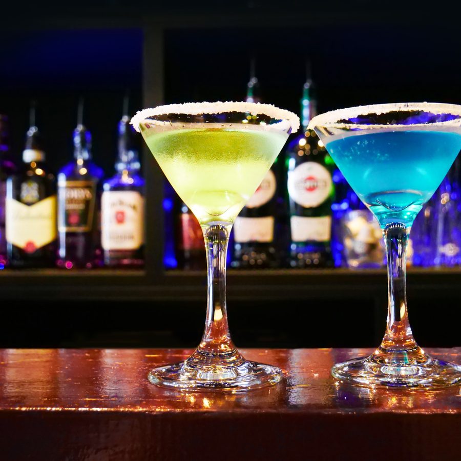 bar moon walk 新宿靖国通り店