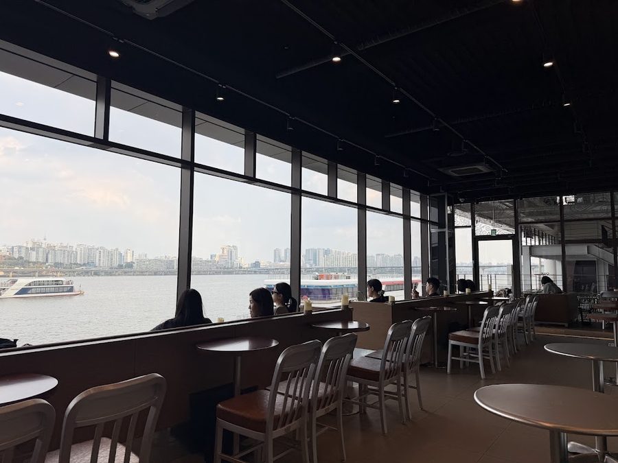 Our Bakery Yeouido Hangang Park Branch