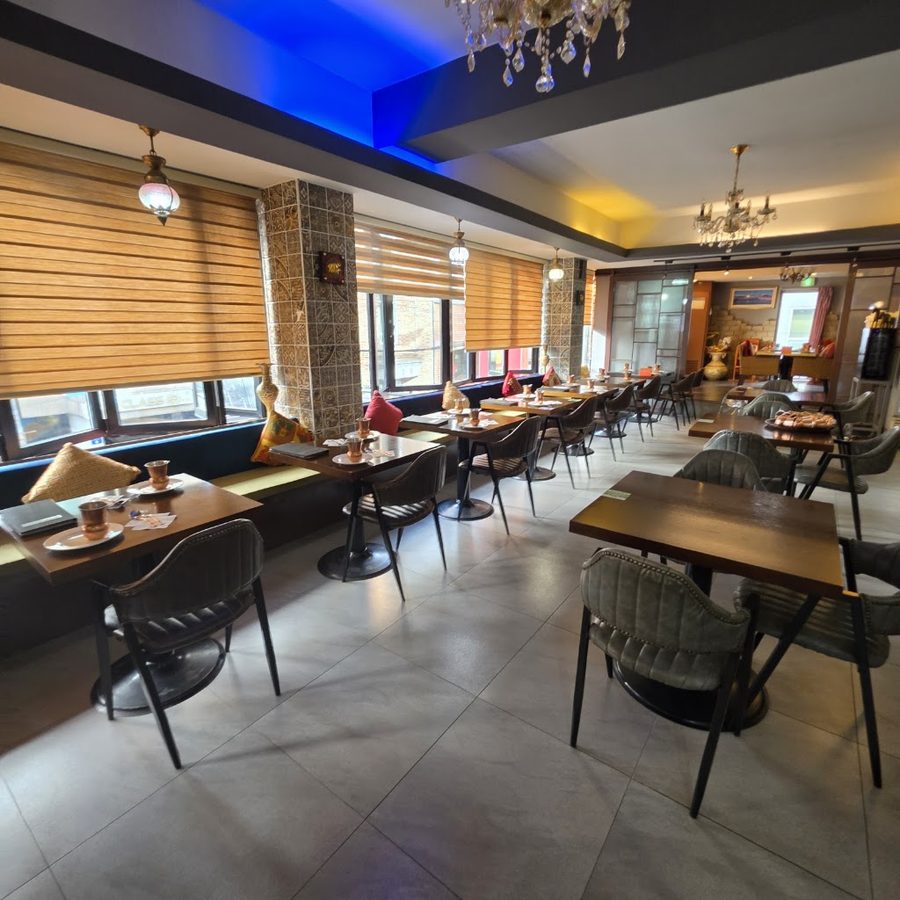 Delhi India (Indian Restaurant & Bar)