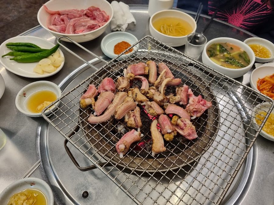 Hwajin San Gomjangeo