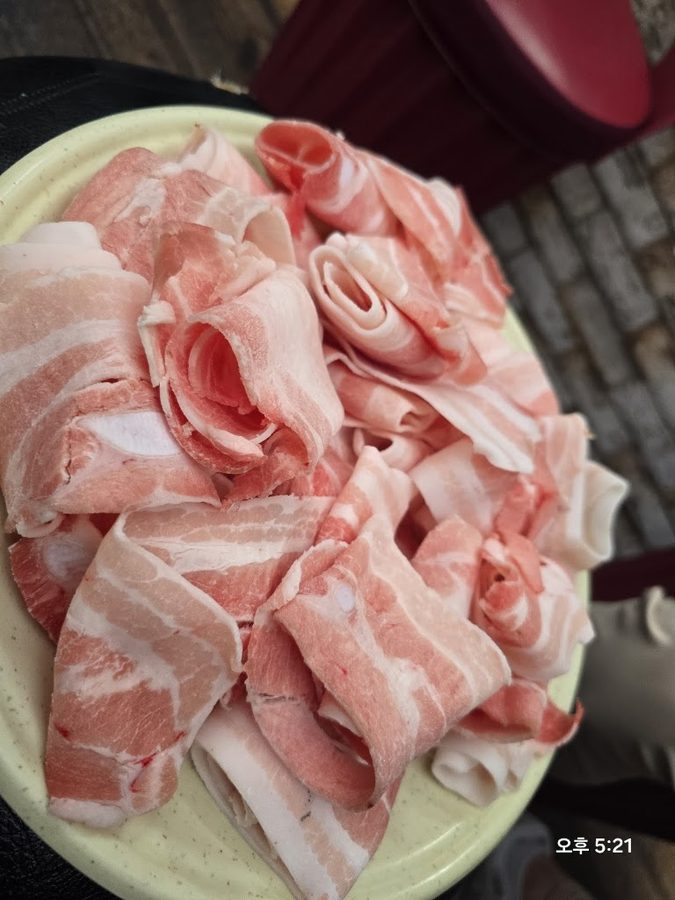Kkotdwaeji Daepae Samgyeopsal Hanpan