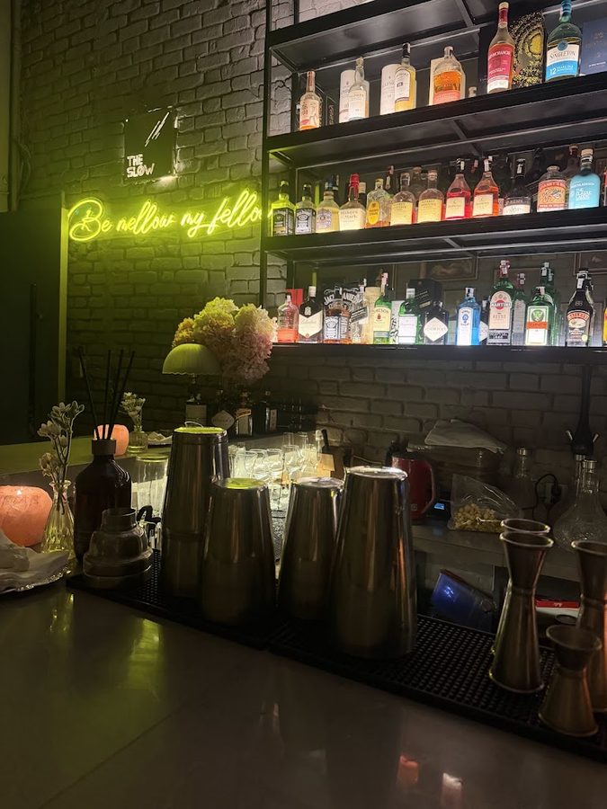 The Slow Cocktail & Shisha Bar