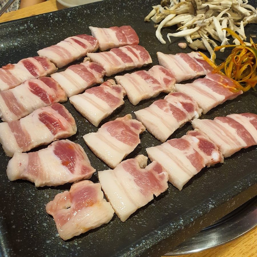 묵은지삼겹살 꿀꿀이네