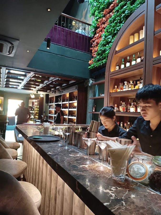 Funtasia Cocktail & Wine Bar