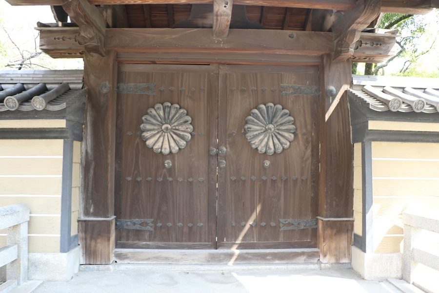 勅使門