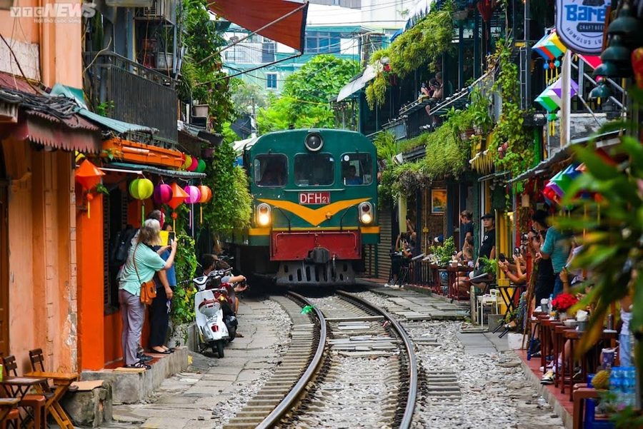 Hanoi Backstreet Tours - Hanoi Jeep Tour