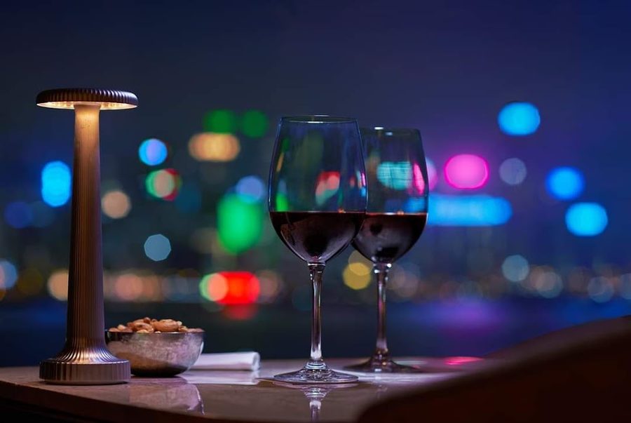 Residence Lounge & Bar