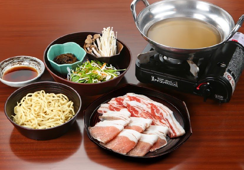 泡盛と沖縄料理 龍泉 国際通り地下蔵店