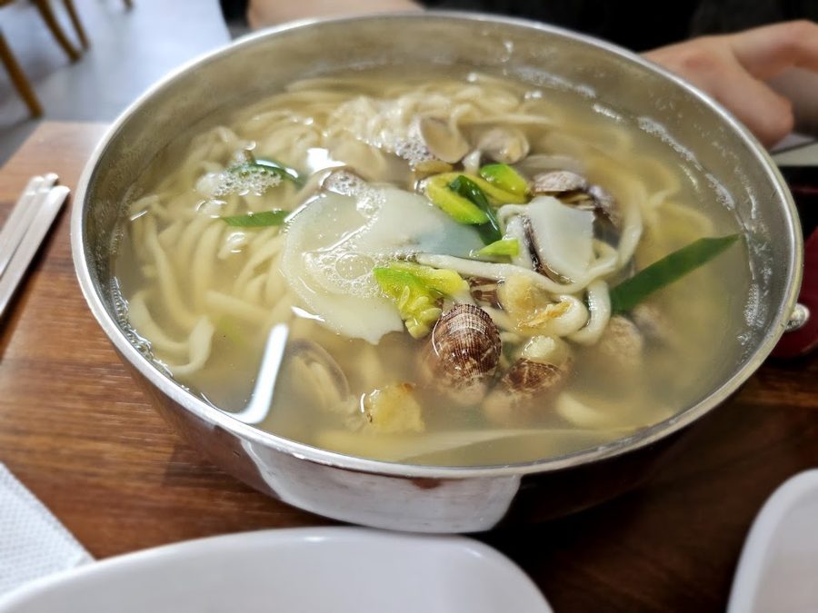 Myeongga Son Kalguksu