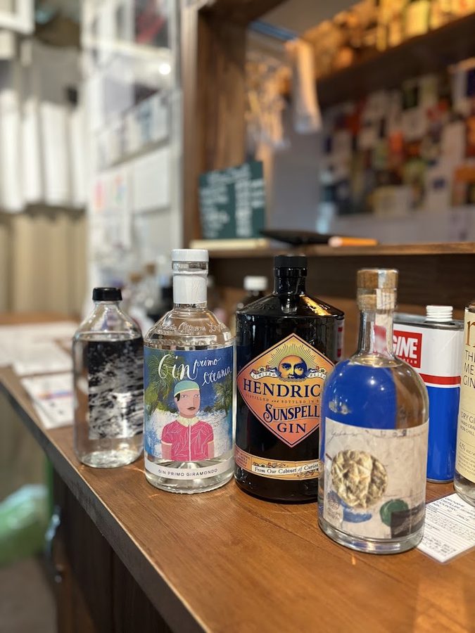 the uraura stand craft beer,gin