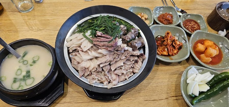 옛날경성순대국 동백윤들래점