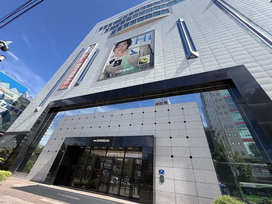 송 현대백화점신촌점