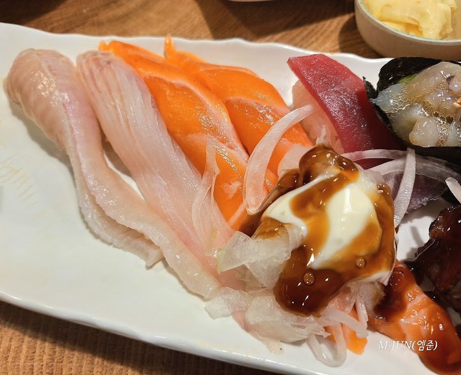 Bakyongseok Sushi Shop 1