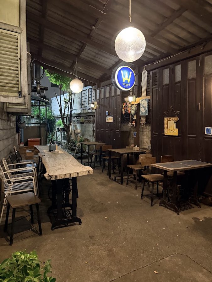 Dok Kaew House Bar บ้านดอกแก้ว
