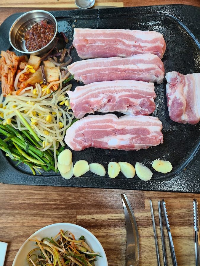 지리산흑돼지곱돌구이