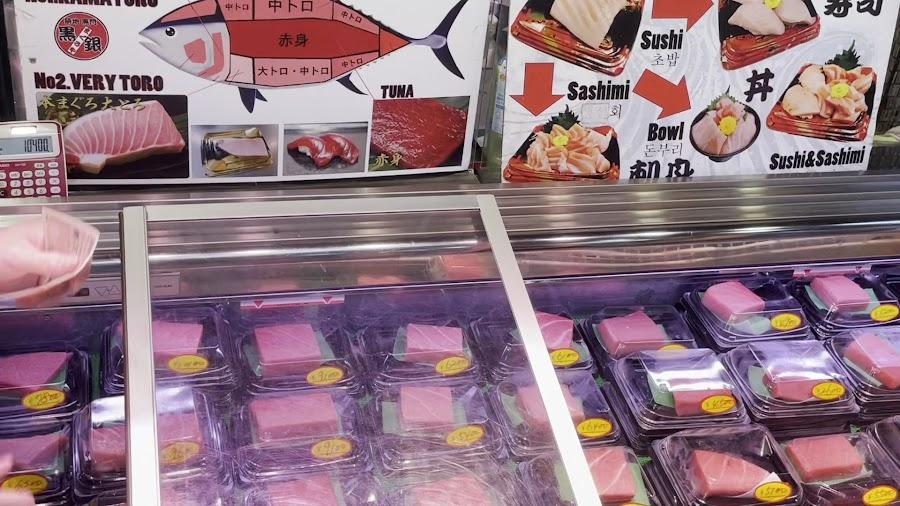 黑銀金槍魚店