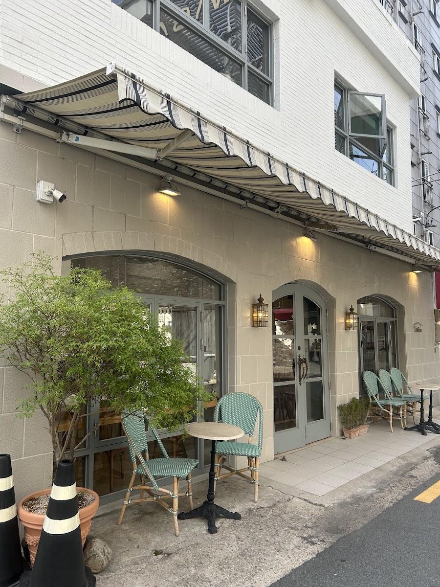 エタリ (広安店)