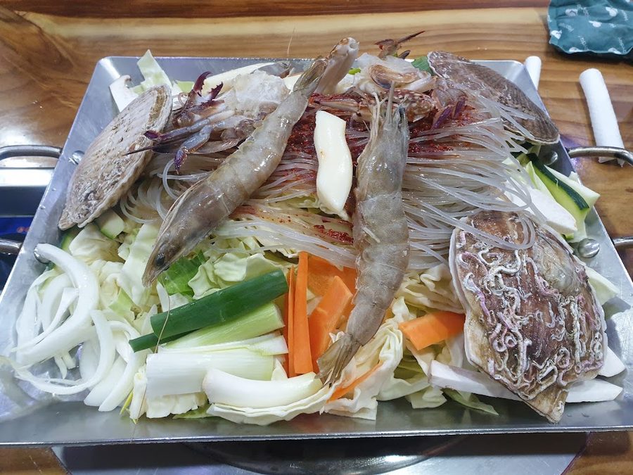 Hongdaebak San Nakji Center