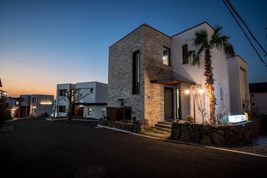 Aewol Bada Townhouse