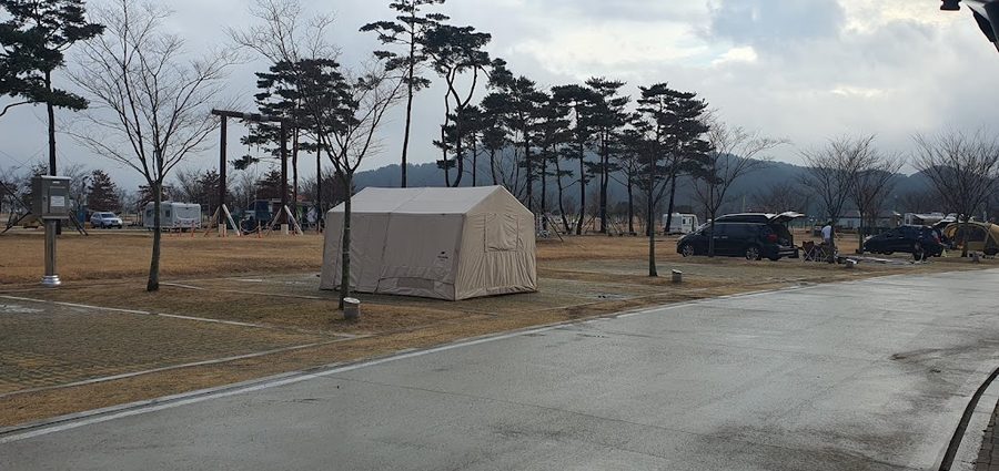 황산 캠핑장