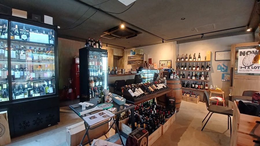 Le Bon Vin Wine Shop & Bar