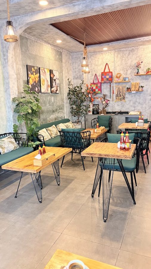 Chez Mimosa Cafe & Breakfast