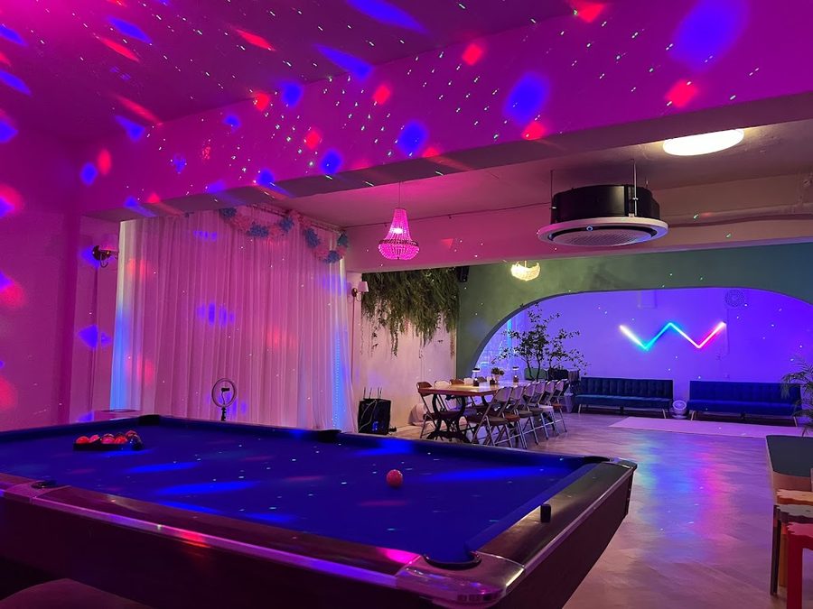 Wednesday Lounge