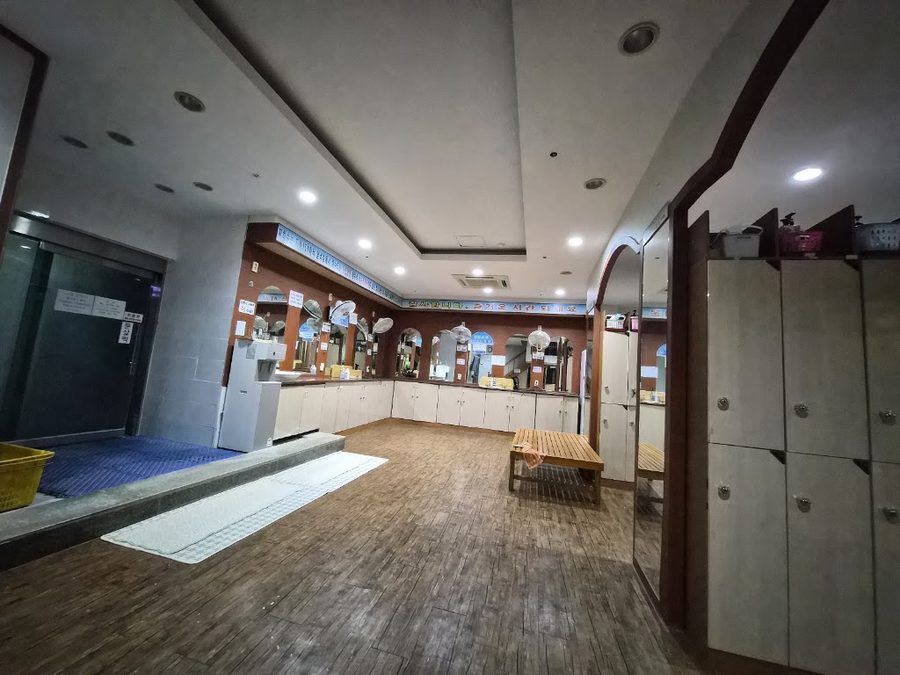 ミナムスポレックス