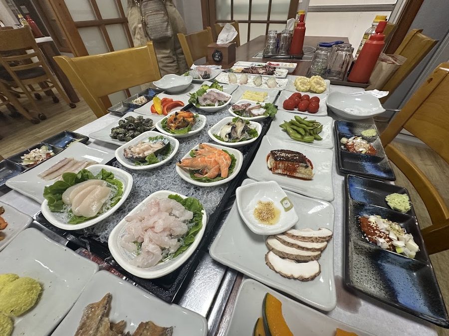 彩虹鮮魚生魚片店
