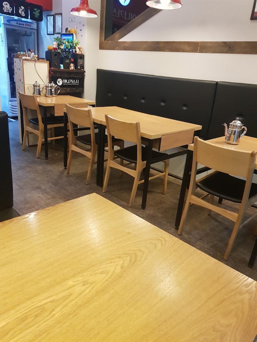 Yanagi Sushi