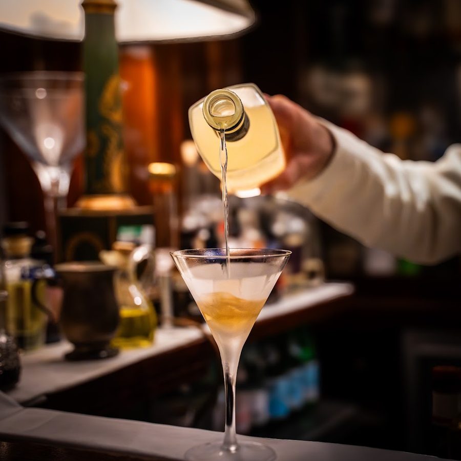 Dukes Bar