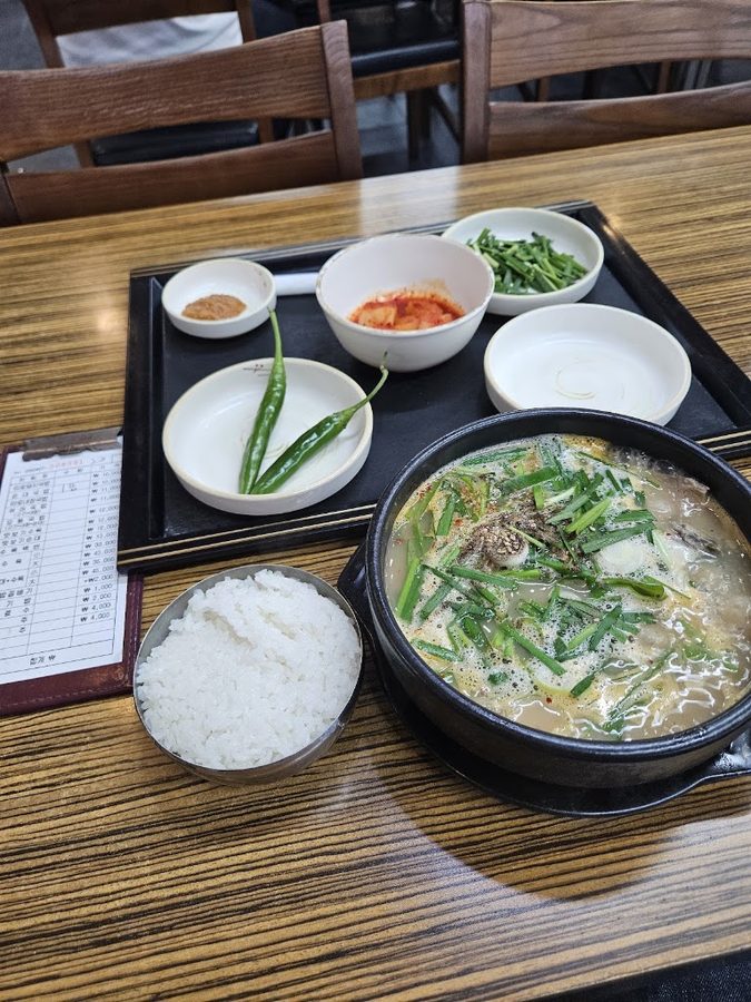 長壽村24小時血腸•豬肉湯飯