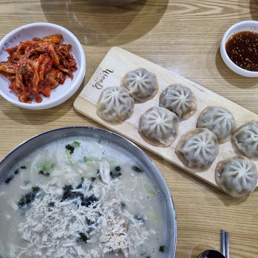Hyeonpung Chicken Kalguksu - Sangin Branch