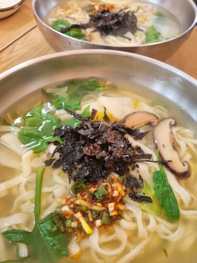 オミソンカルグクス