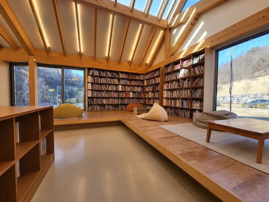 天王山書休息區