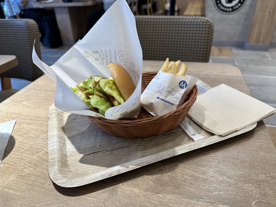 MOS & CAFE Kyoto Nijo Station Shop