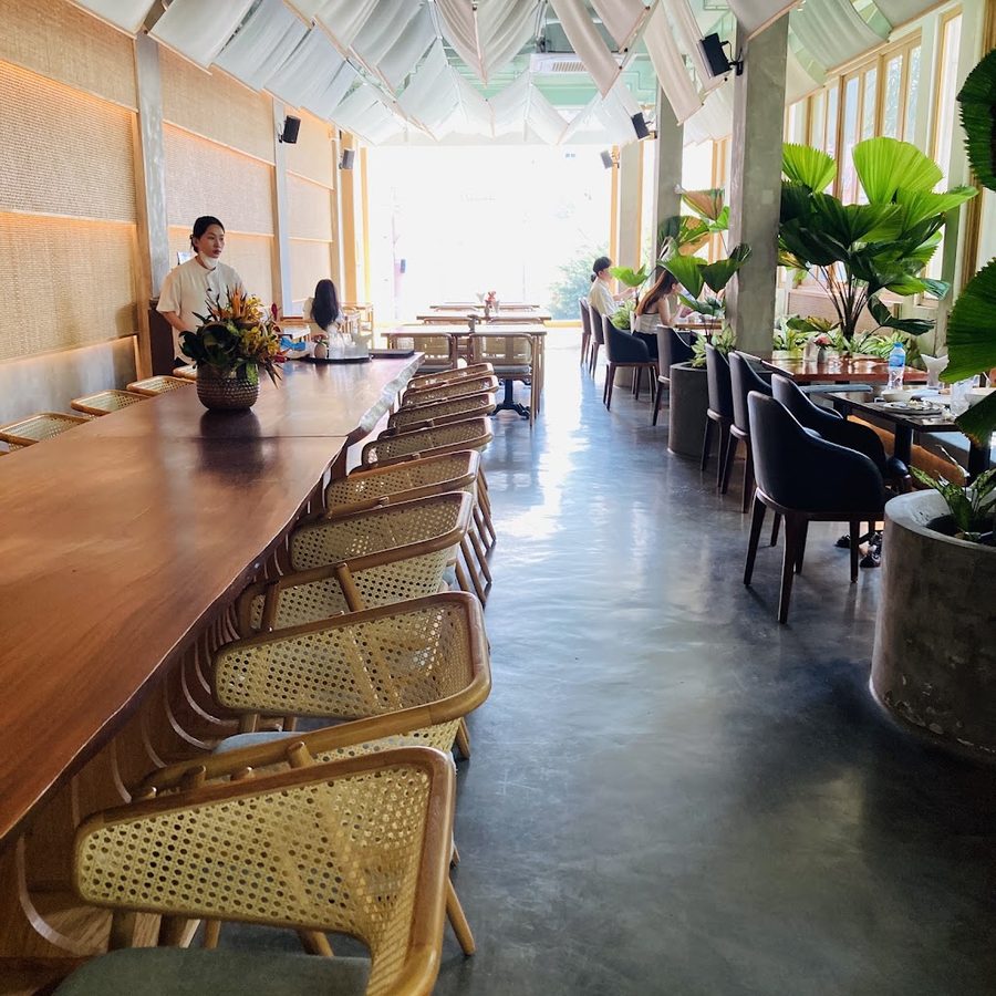 Ola Hale - Restaurant & Bar