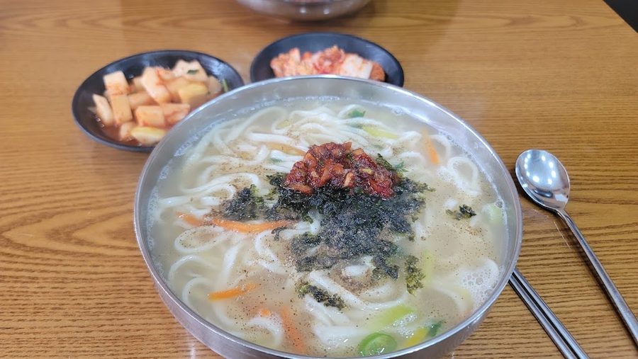 故鄉餃子刀削麵