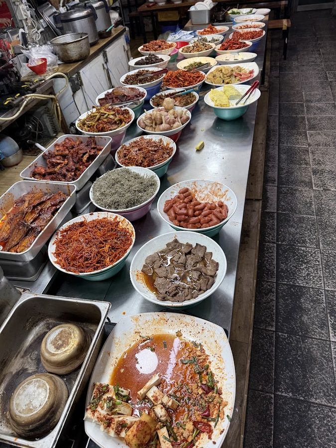 성동시장 안 경주뷔페식당 미미식당