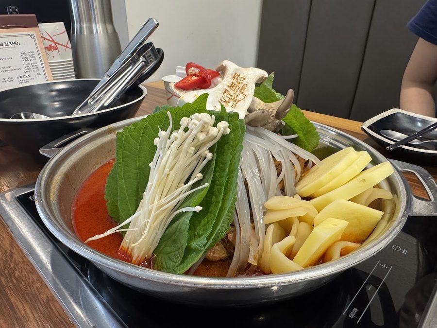 Wandduk Gamjatang Meokgol Main Branch