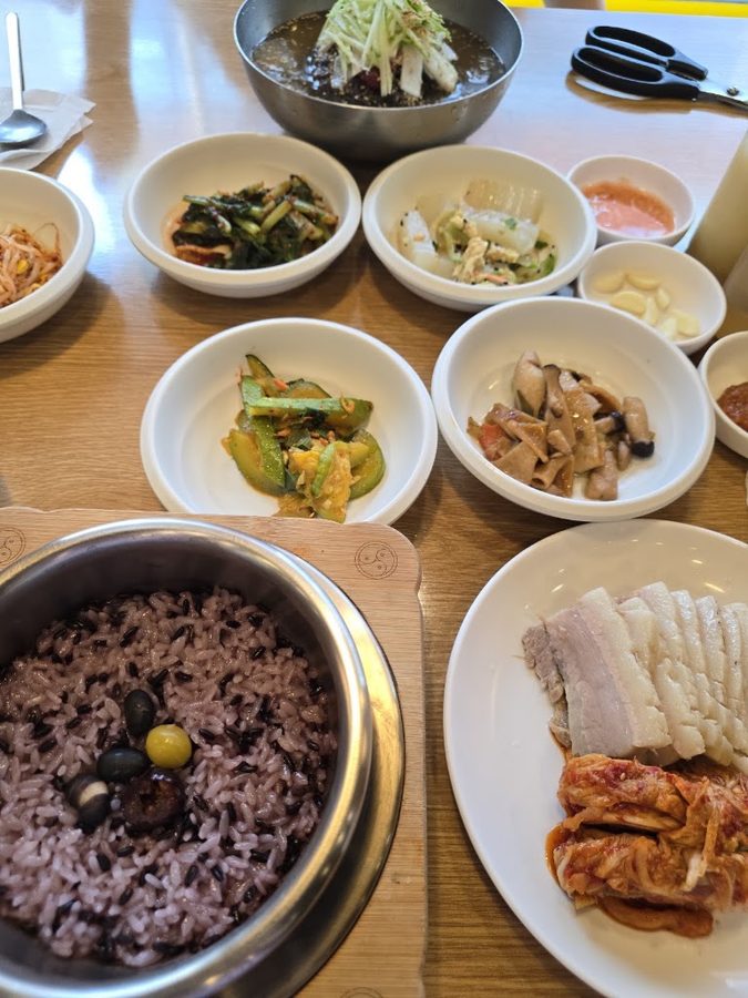 端正食鄉村菜包肉&馬鈴薯糰子湯 教大店