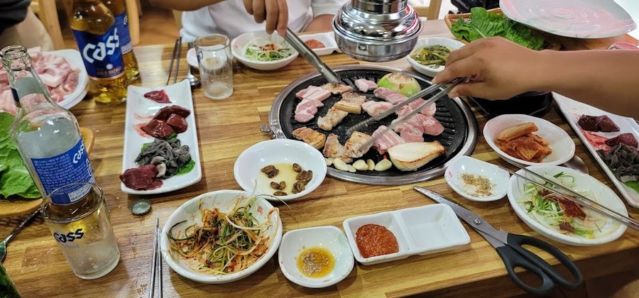 現代肉食食堂