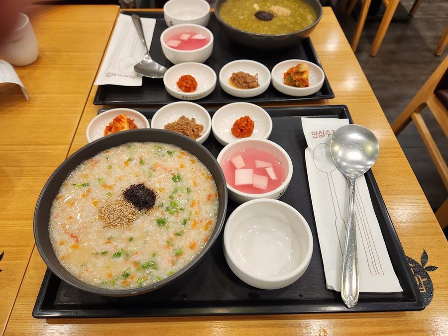 Bonjuk & Bibimbap Cafe Sangmu Branch