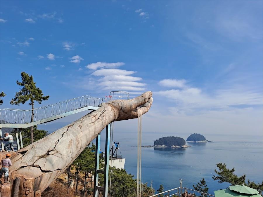 Yeosu Art Land Media Art Sculpture Park