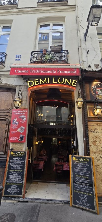 Demi-Lune